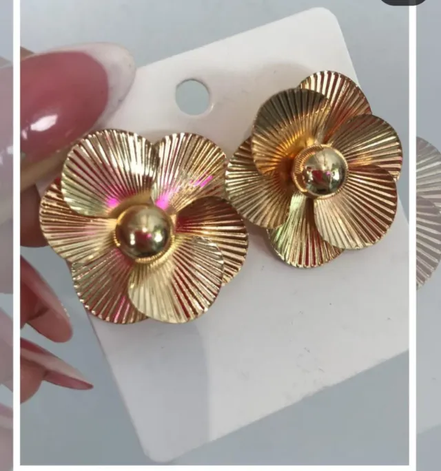 Pendientes Flor Dorados