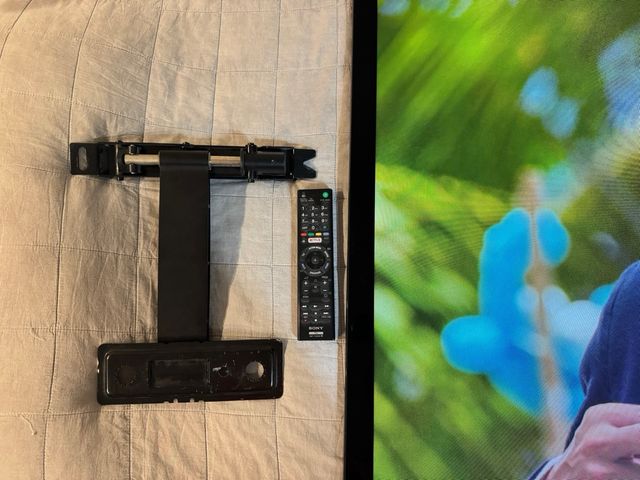 TV Sony 55 con soporte de pared