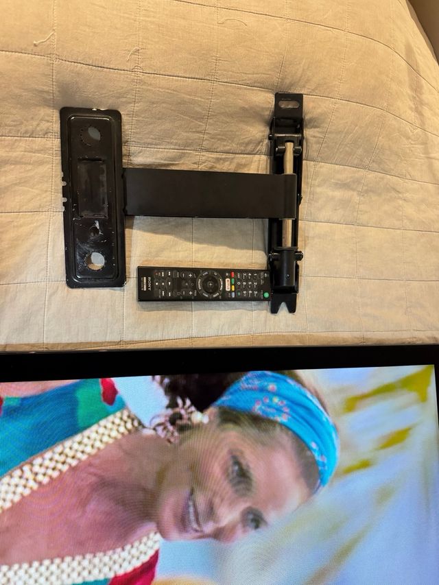 TV Sony 55 con soporte de pared