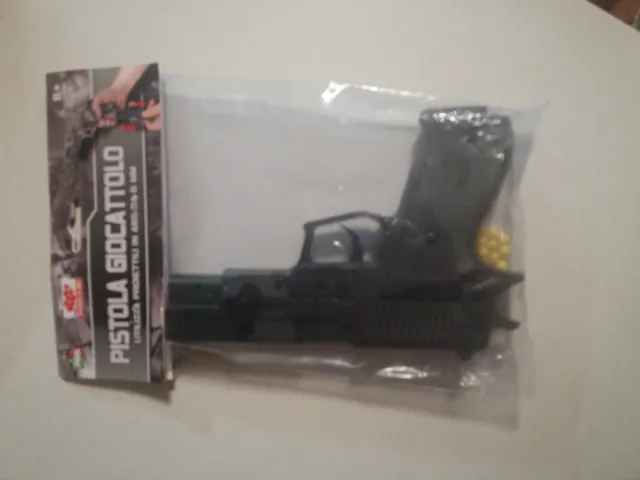 Pistola giocattolo con pallini