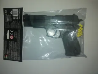Pistola giocattolo con pallini