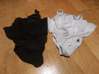 2 Maillots de Danza Negro y Blanco. Talla 6 a 10 a