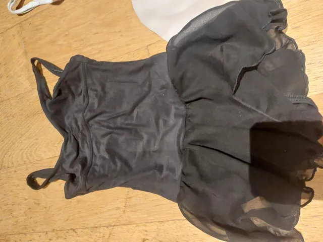 2 Maillots de Danza Negro y Blanco. Talla 6 a 10 a