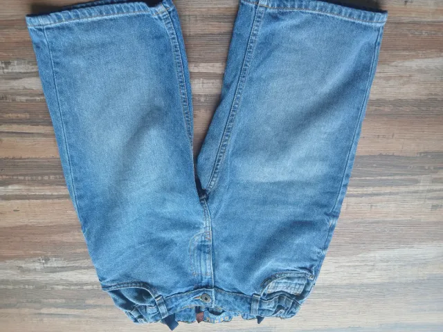 Pantalones vaqueros diferentes colores