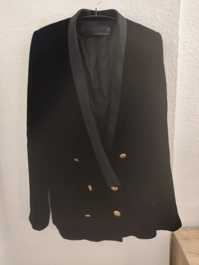 Blazer Negro Elegante de Zara