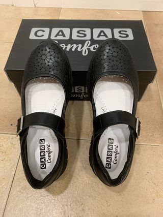 zapatos mujer negros marca Casas