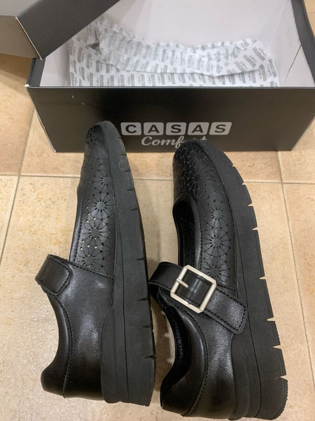 zapatos mujer negros marca Casas