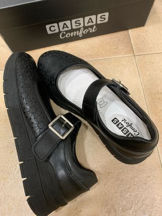 zapatos mujer negros marca Casas