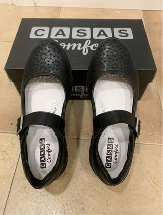 zapatos mujer negros marca Casas