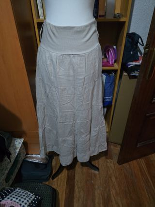 Falda larga beige  con encaje