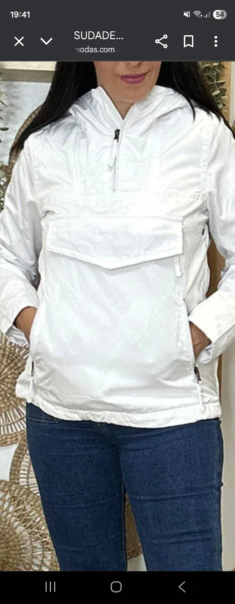 Sudadera con capucha y bolsillo frontal