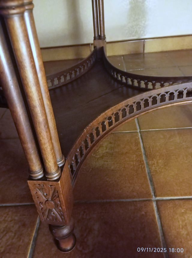 Elegante Tavolino Chippendale fine '800