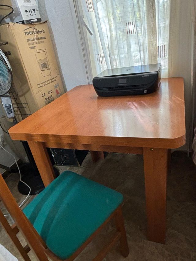 Mesa comedor extensible 90x90