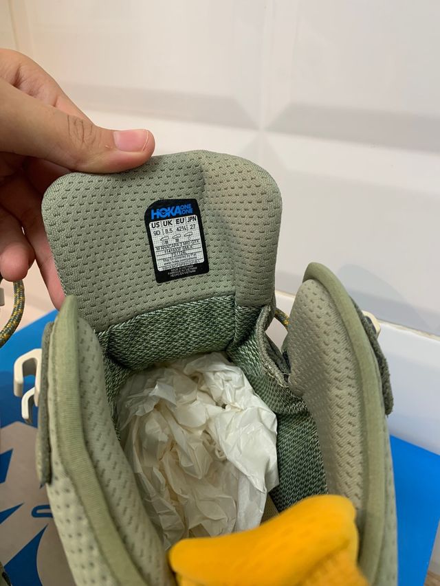 Botas de monte Hoka verdes