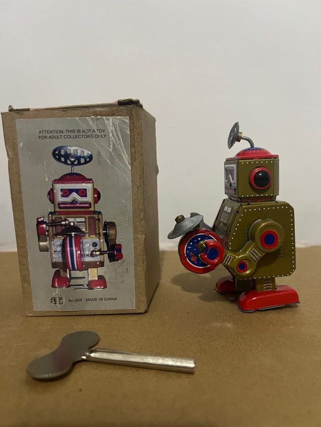 Robot latta vintage con chiave collezionisti
