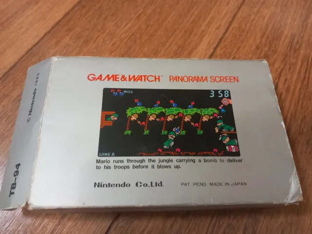 Nintendo Game & Watch Mario's Bombs Away