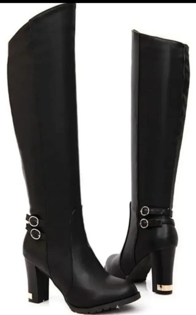 Botas altas hasta la rodilla negras mujer.