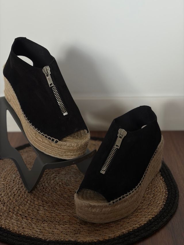 Sandalias Bimba y Lola esparto cremallera