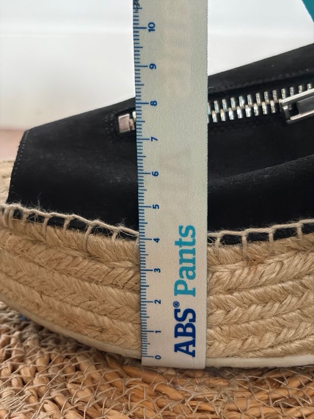 Sandalias Bimba y Lola esparto cremallera