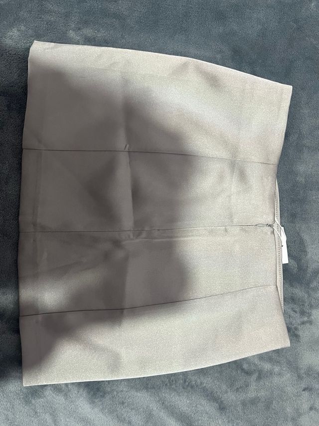 Falda Bershka plateada con cordones