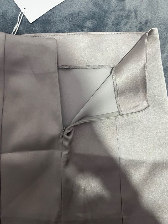 Falda Bershka plateada con cordones