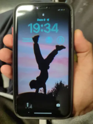 iPhone XR Negro 4 días de uso, batería nueva.