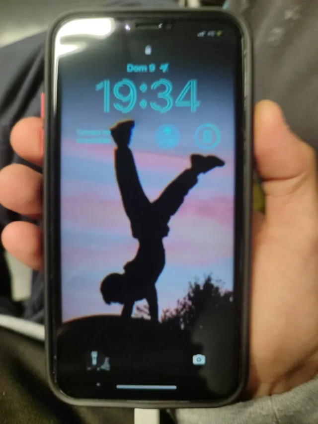 iPhone XR Negro 4 días de uso, batería nueva.