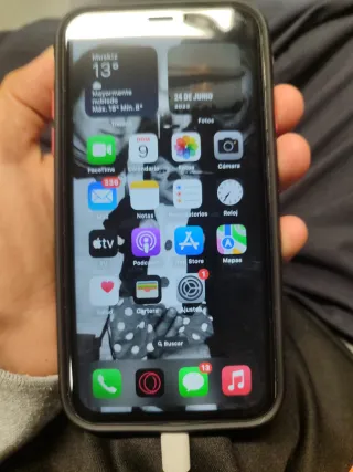 iPhone XR Negro 4 días de uso, batería nueva.