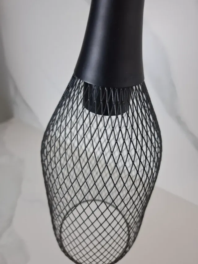 Lámpara colgante negra estilo botella