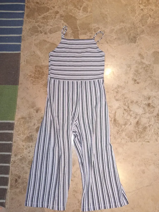 Mono de tirantes a rayas blanco y negro