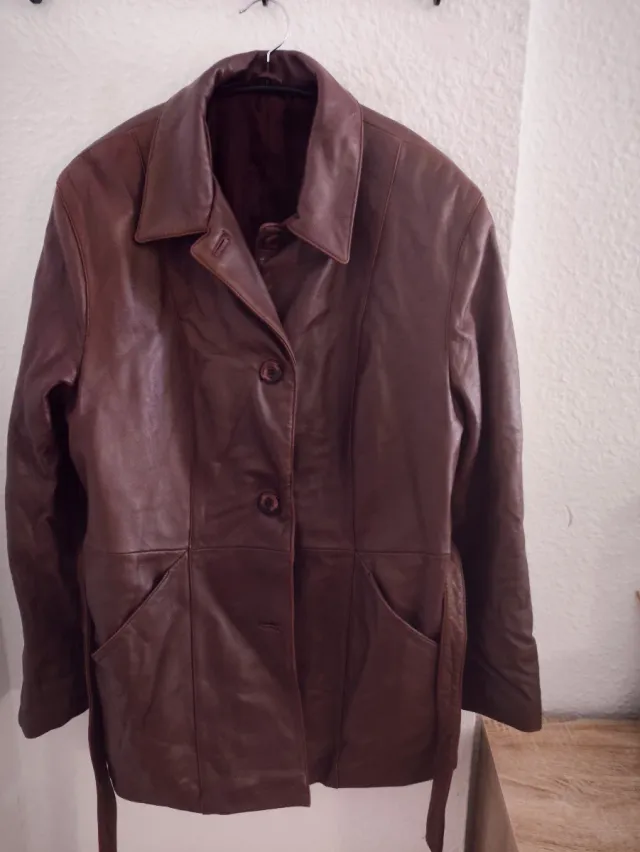 Chaqueta Vintage de Cuero con Cinturón