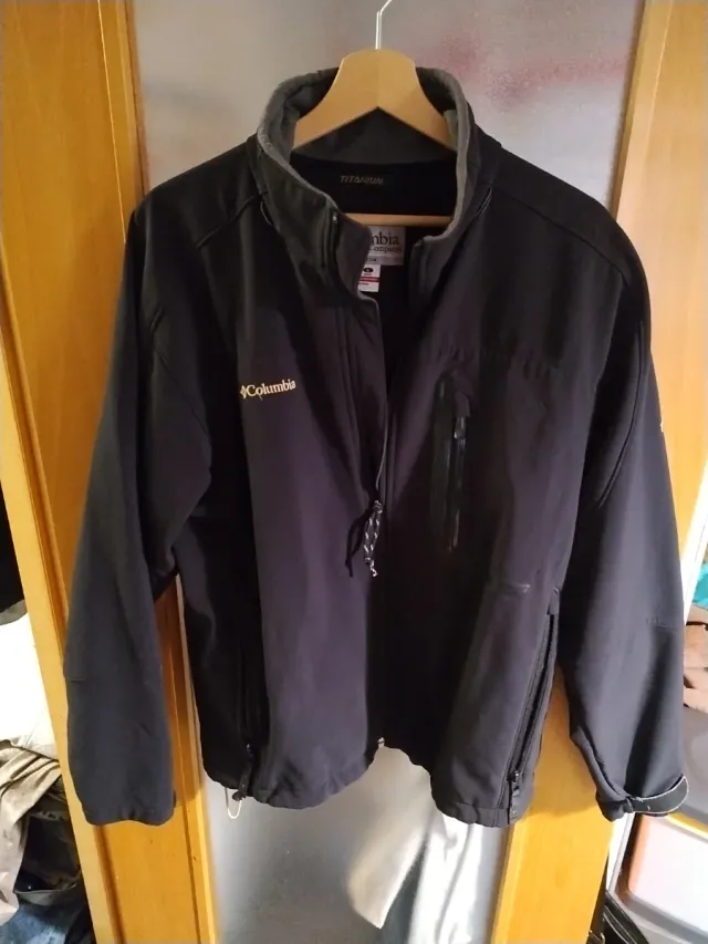 Cazadora Columbia Negra Talla L