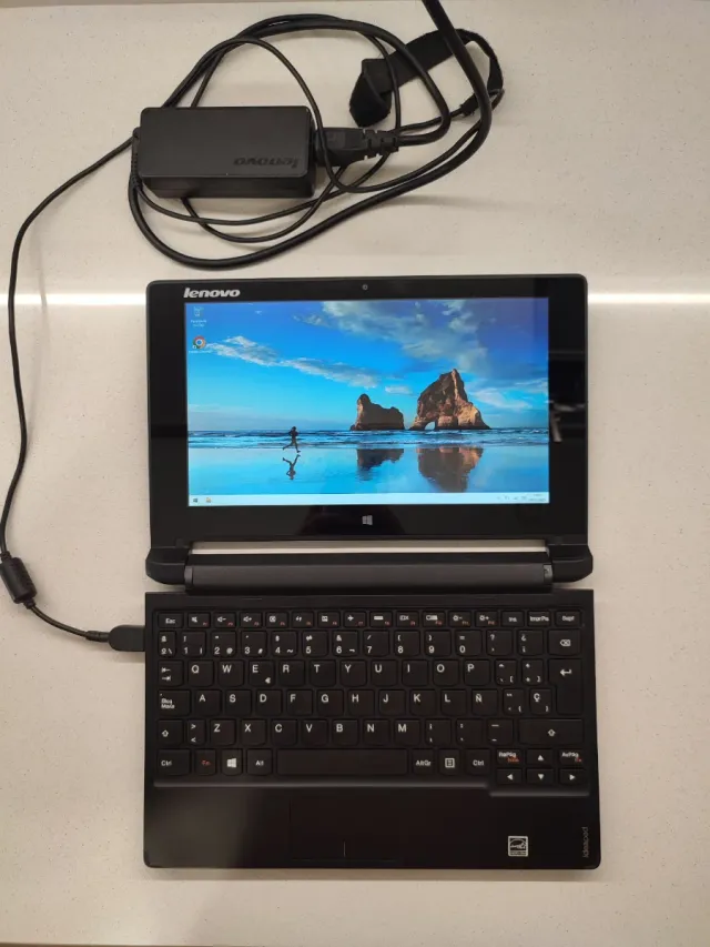Ordenador Portátil Lenovo Táctil 