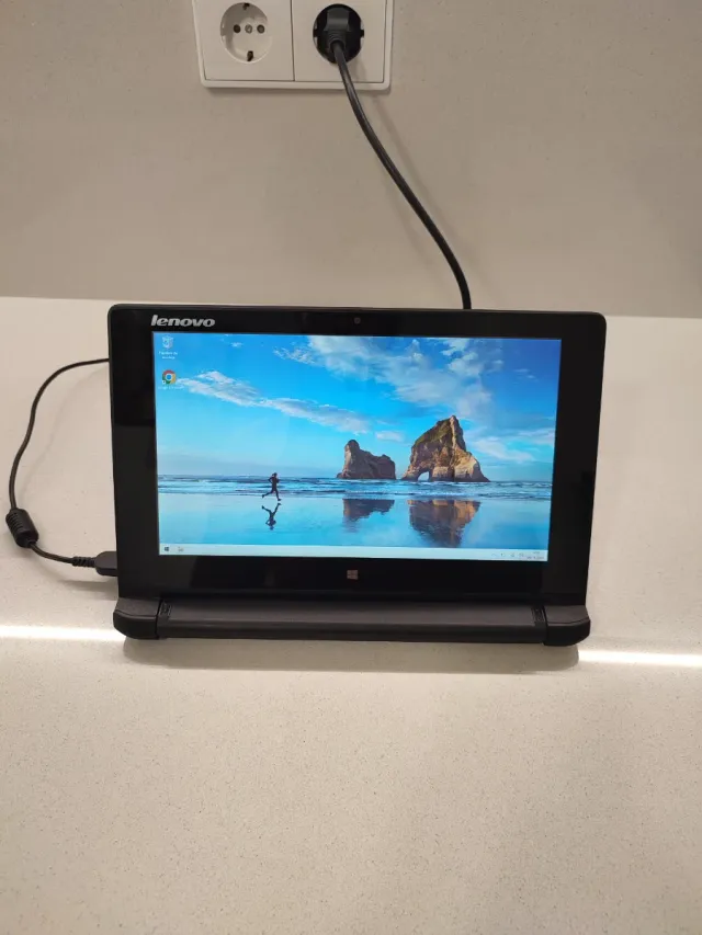 Ordenador Portátil Lenovo Táctil 
