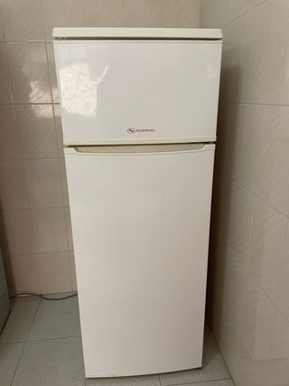 Nevera Blanca Schneider