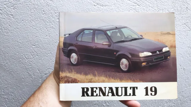Documentación Renault: Libros y Accesorios