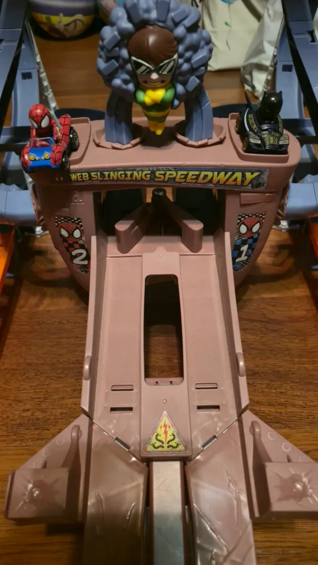 Hot Wheels Telaraña Spiderman Racerverse