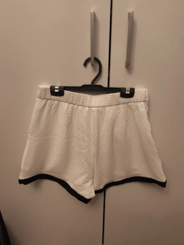 Conjunto blanco y negro