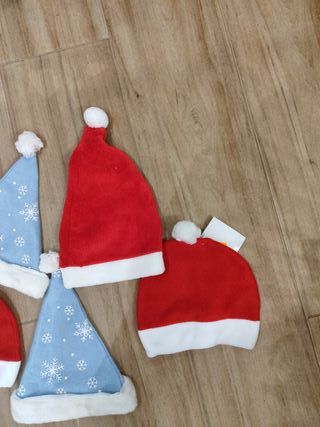Gorros Navidad Niños (2 Rojos, 3 Azules)