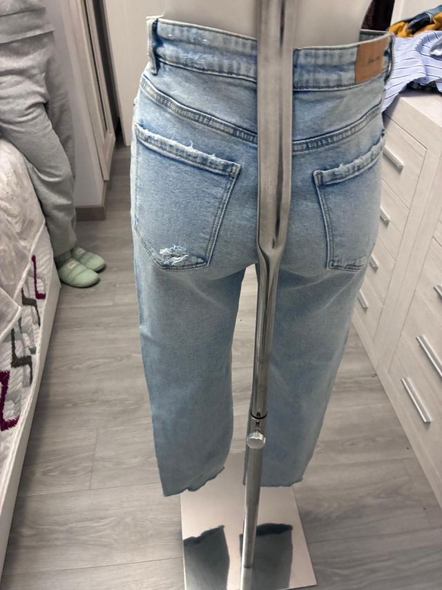 Vaqueros Stradivarius rotos