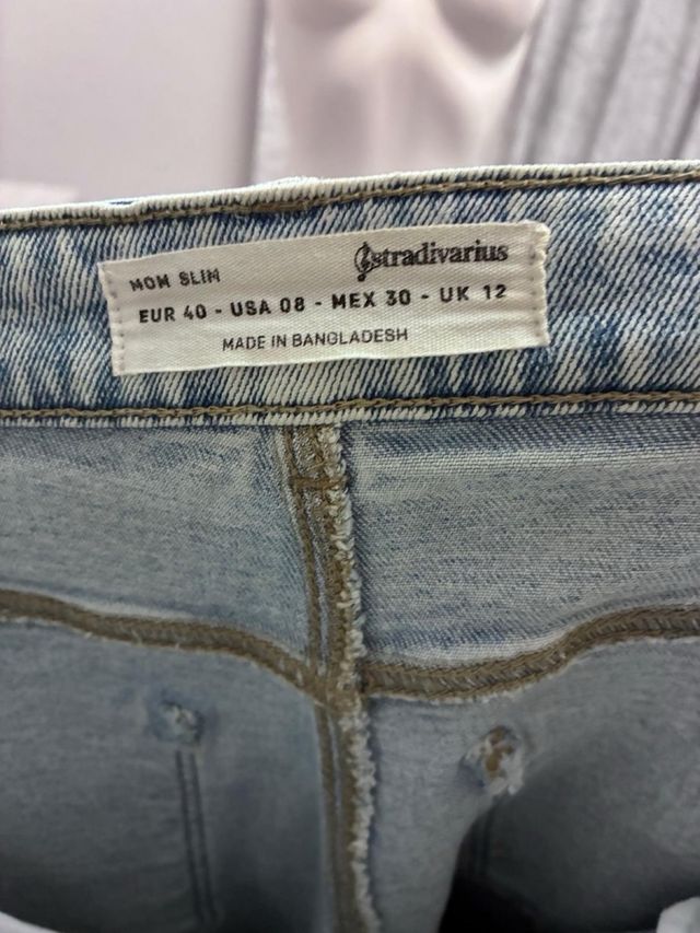 Vaqueros Stradivarius rotos