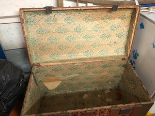 Baúl antiguo decorado