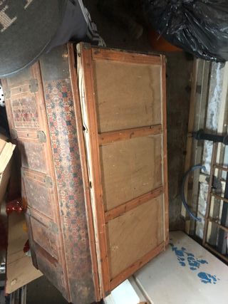 Baúl antiguo decorado