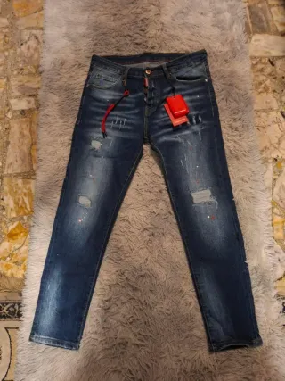 Pantalón DSquared2 Talla 34 sin estrenar.