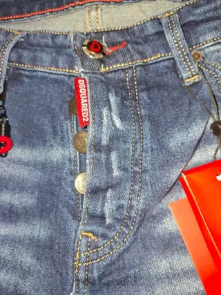 Pantalón DSquared2 Talla 34 sin estrenar.