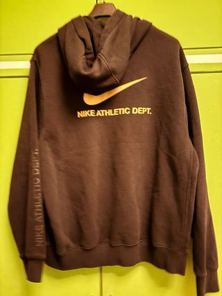 Felpa Nike Nera con Logo Grigio e Giallo