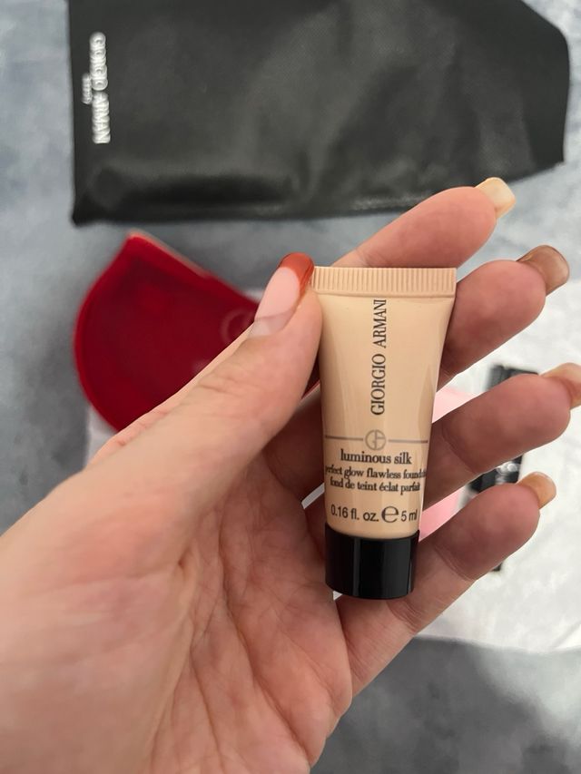 Set Giorgio Armani Neceser Rojo y Perfume My Way