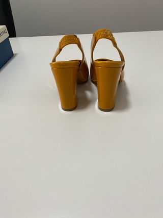 Zapatos de tacón MARYPAZ amarillos talla 35