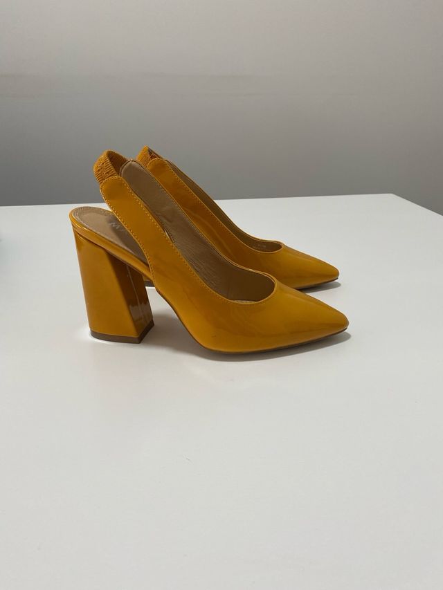 Zapatos de tacón MARYPAZ amarillos talla 35