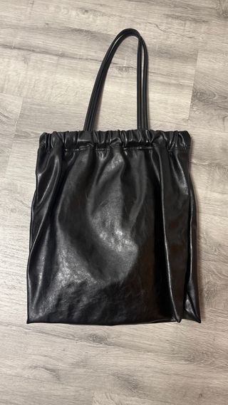 Bolso negro imitación piel poliuretano